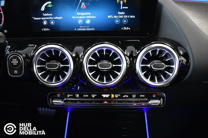 MERCEDES-BENZ GLA 200 d Automatic 4Matic Premium